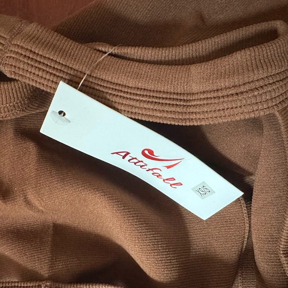 Fashion Top - Picture 5 of 5